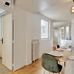 Spacious 3 Bedroom - Luxe Trocadero