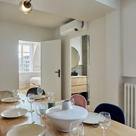 Spacious 3 Bedroom - Luxe Trocadero * Paris