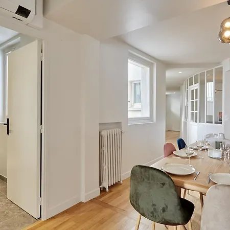 Daire Spacious 3 Bedroom - Luxe Trocadero Paris