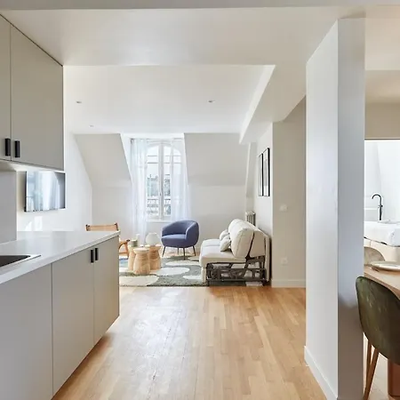 Spacious 3 Bedroom - Luxe Trocadero Daire Paris
