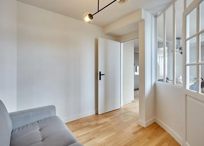 Spacious 3 Bedroom - Luxe Trocadero *