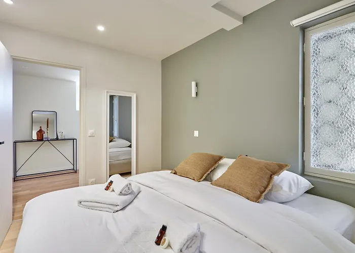 Spacious 3 Bedroom - Luxe Trocadero * Párizs